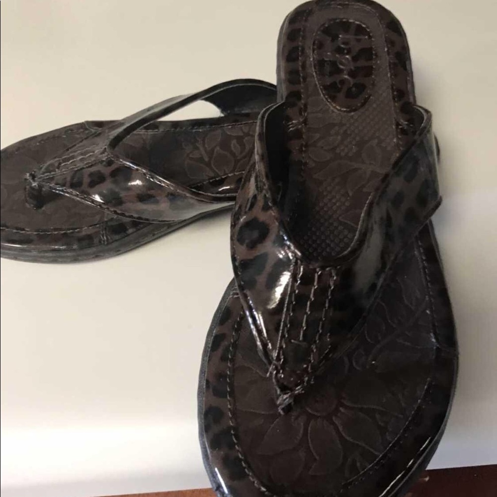 Boc sandals